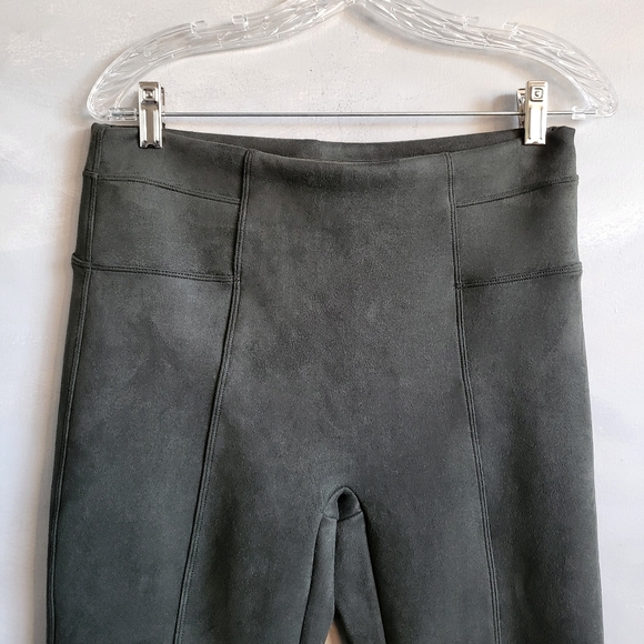 Spanx Olive Green Faux Suede Taper Ankle Leggings Size L - Picture 3 of 11